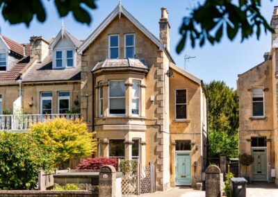 Elegant, Period, Ground Floor Apartment. Garden & Parking